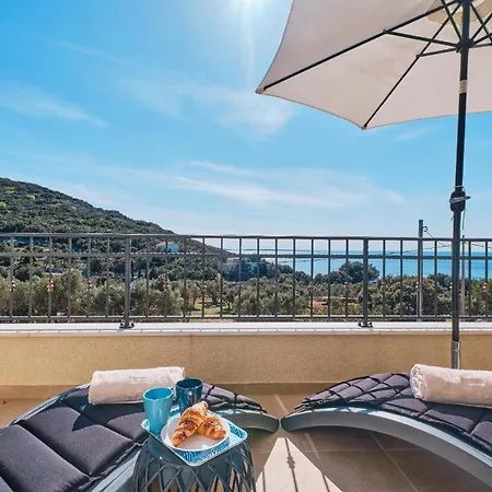 Ferienhaus Mit Privatpool Fur 6 Personen Ca 135 Qm In Miholascica, Kvarner Bucht Cres * Miholascica